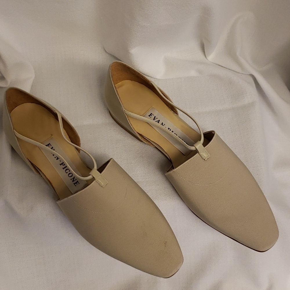 Evan-Picone Flats